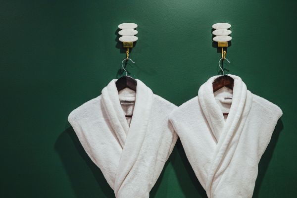 Découvrez les avantages des peignoirs en coton : confort et efficacité